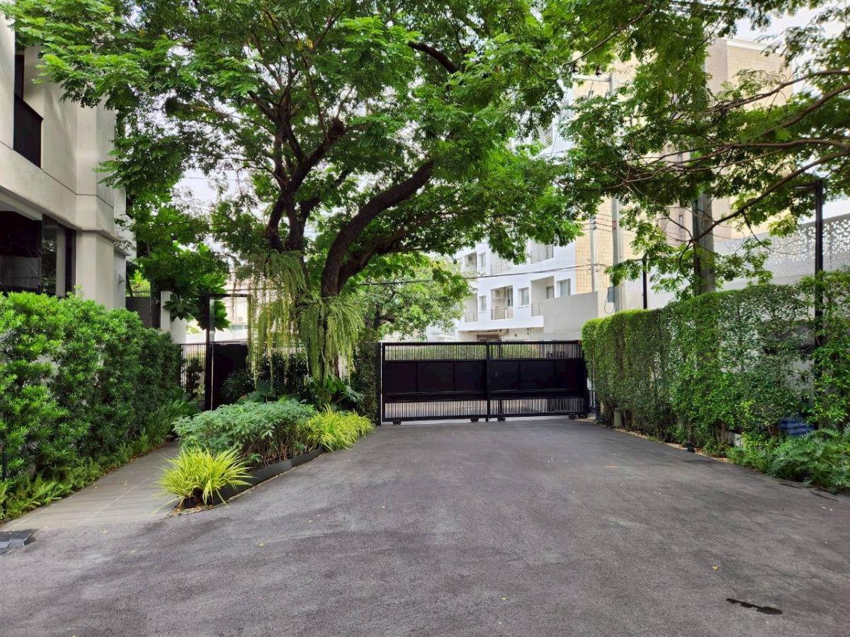 รูป ขายบ้านเดี่ยวหรู 4 ชั้น พระราม 9 ซอย 39 ใช้สอยกว่า 500ตรม. 4 ห้องนอน 5 ห้องน้ำ 3 จอดรถ เพียง 39.9 ล้านบาท - รูปที่ 3/44