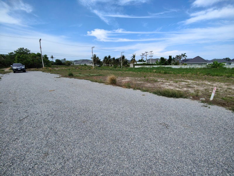รูป ขายที่ดิน 1 ไร่ ทำเลดี เหมาะกับการสร้างบ้าน ทำเลดี อยู่ในพื้นที่มีการพัฒนาโครงการบ้าน ใกล้เมืองหัวหิน - รูปที่ 4/11