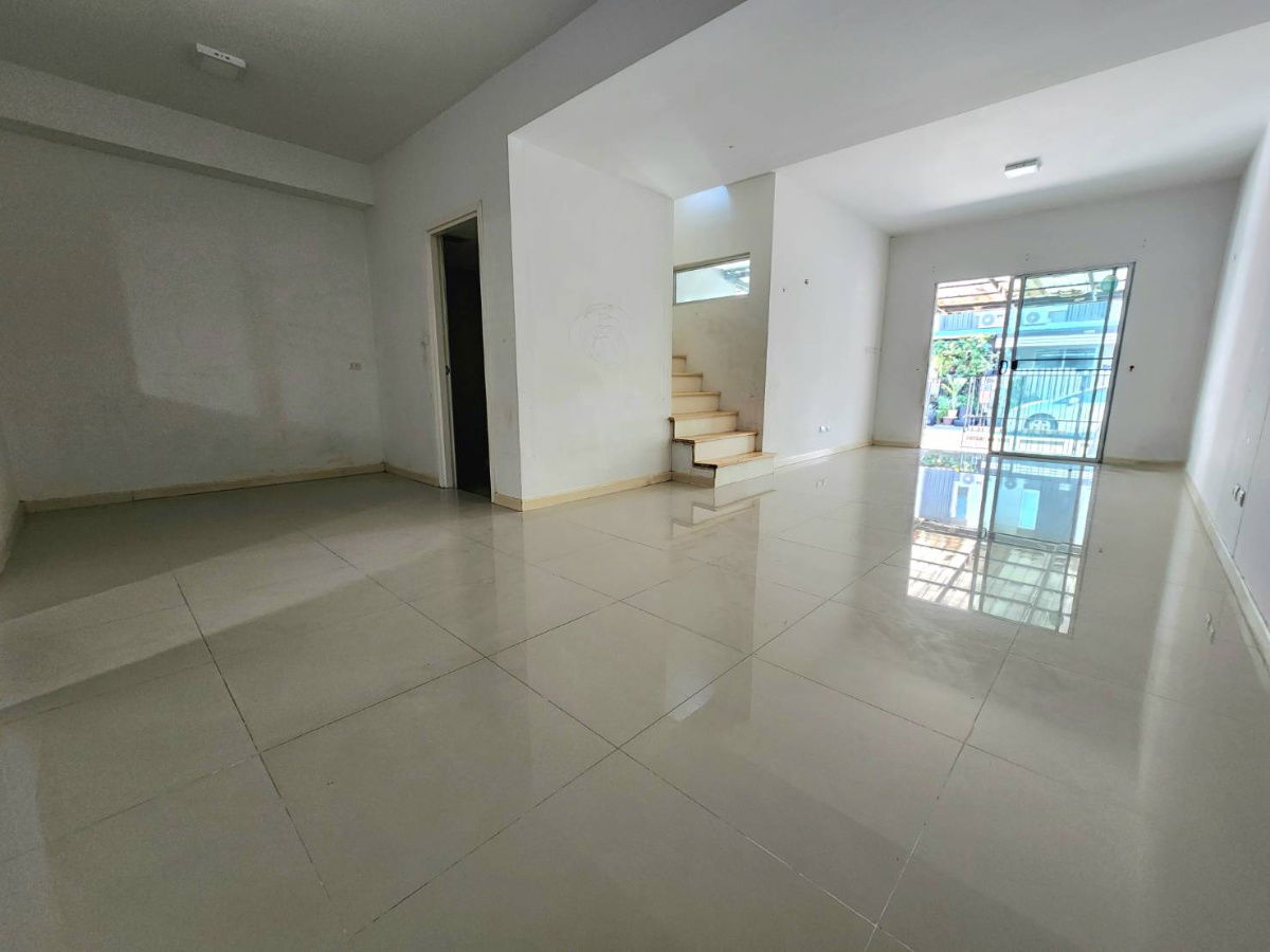 picture 2-storey townhouse for sale, Pruksa Ville Village 89, Ram Intra-Wongwaen (Kanchanaphisek 6/1), near Fashion Island, Ramintra - 4/13