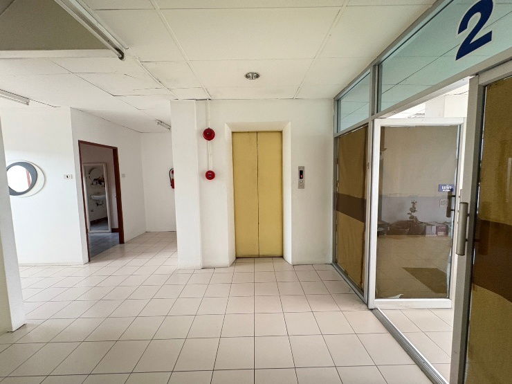 รูป ให้เช่าออฟฟิศ ใกล้ท่าเรือแหลมฉบัง - รูปที่ 6/7