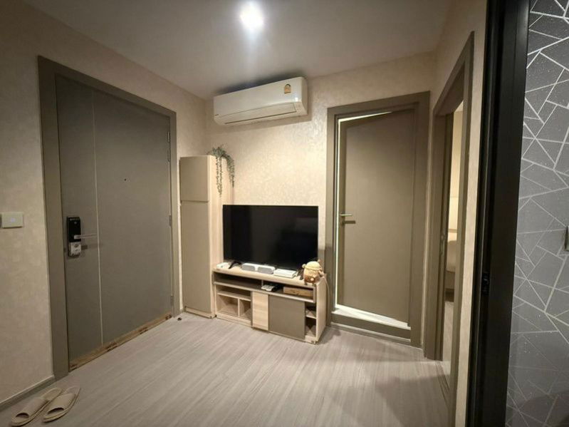 รูป For rent 💥Life Asoke rama9💥 Beautiful room, ready to move in, beautifully decorated, fully furnished. - รูปที่ 3/13