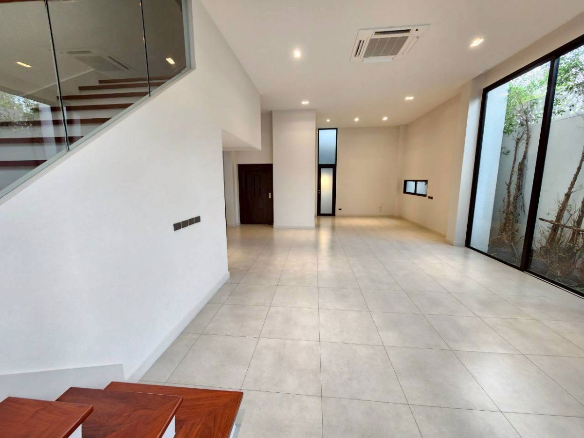 รูป ขายบ้านเดี่ยวหรู 4 ชั้น พระราม 9 ซอย 39 ใช้สอยกว่า 500ตรม. 4 ห้องนอน 5 ห้องน้ำ 3 จอดรถ เพียง 39.9 ล้านบาท - รูปที่ 16/44