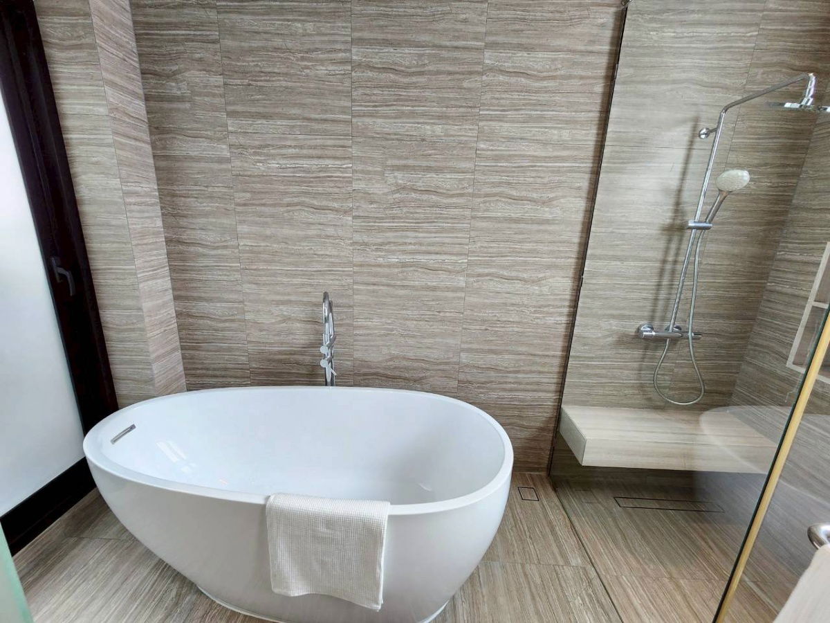 รูป ขายบ้านเดี่ยวหรู 4 ชั้น พระราม 9 ซอย 39 ใช้สอยกว่า 500ตรม. 4 ห้องนอน 5 ห้องน้ำ 3 จอดรถ เพียง 39.9 ล้านบาท - รูปที่ 35/44