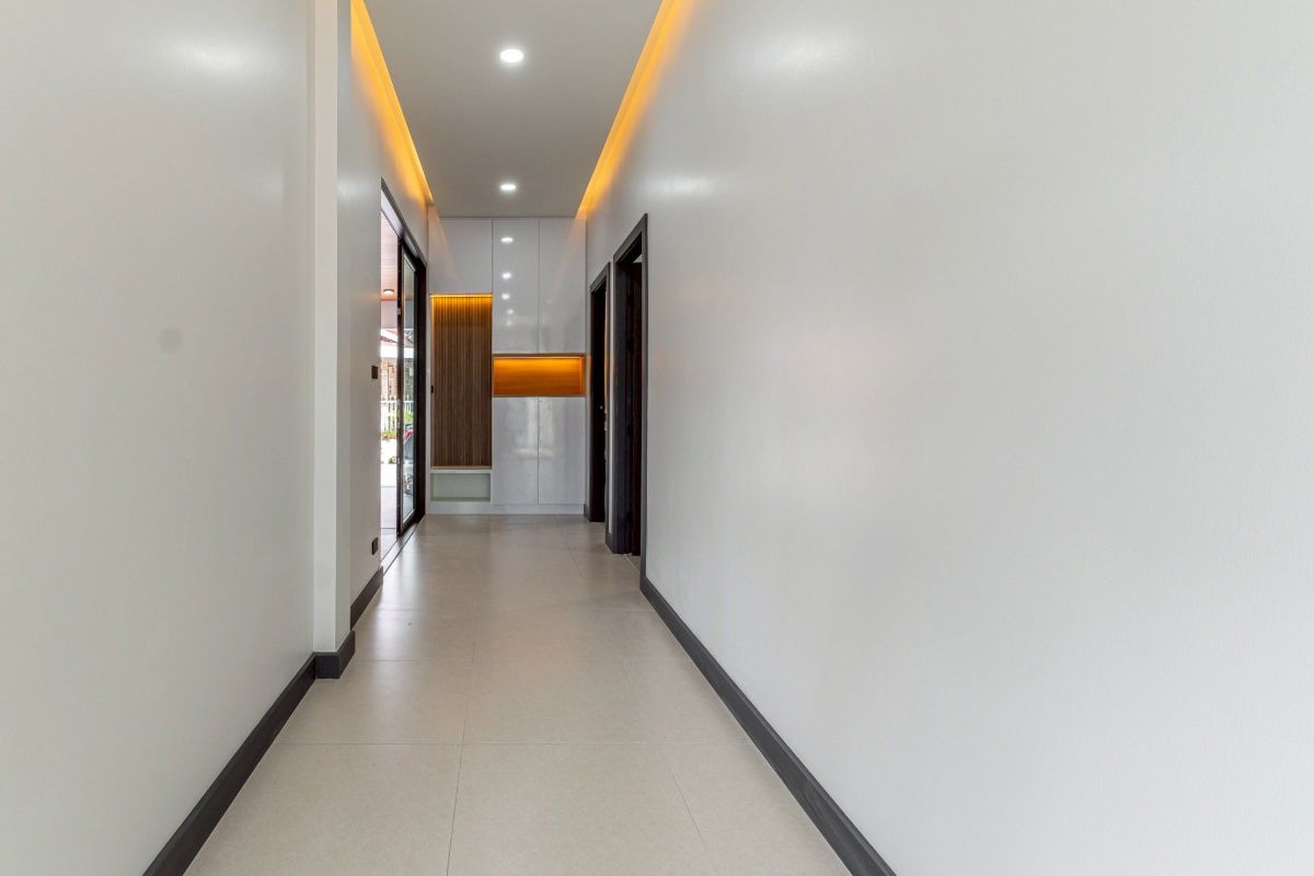 รูป ขายบ้านเดี่ยว พร้อมสระว่ายน้ำ รวมเฟอร์นิเจอร์และเครืองใช้ไฟฟ้า - ใจกลางเมืองพัทยา ซอยเฉลิมพระเกียรติ - รูปที่ 26/37