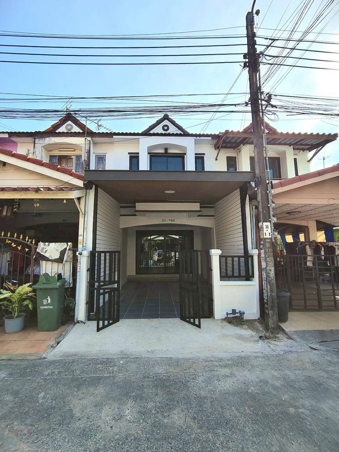 รูป ทาวน์เฮ้าส์ รีโนเวทใหม่ หมู่บ้าน เคซี.รามอินทรา 1 ซอย 17 ถนนหทัยราษฎร์ 39 สามวาตะวันตก คลองสามวา มีเฟอร์นิเจอร์พร้อมอยู่ - รูปที่ 1/21