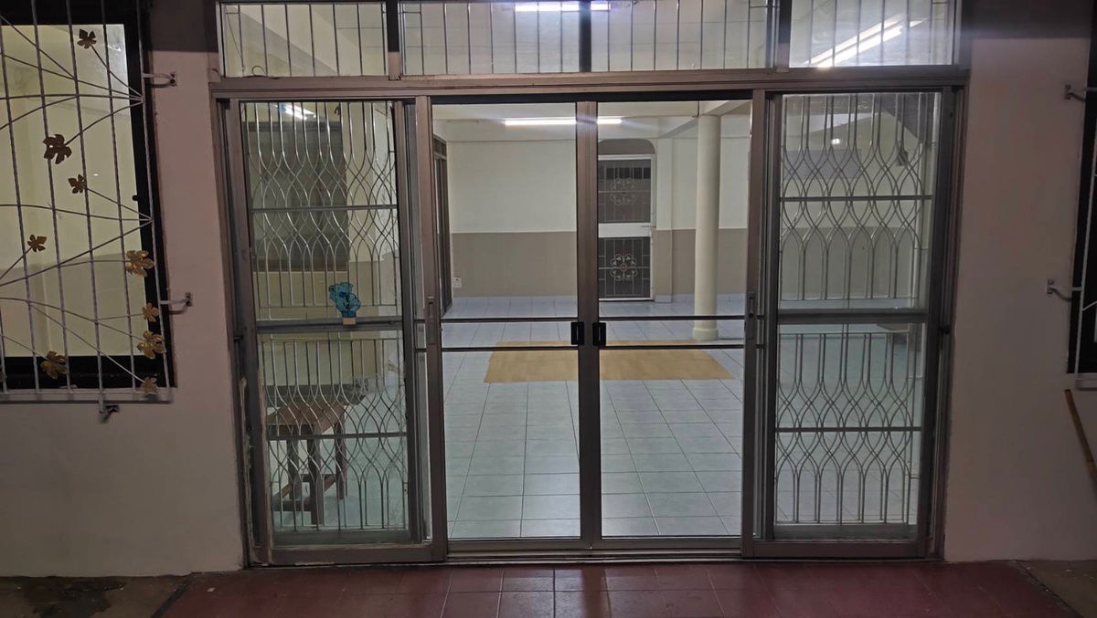 รูป ให้เช่าบ้านเดี่ยว สุทธิสาร–รัชดา เดินไป MRT สุทธิสารได้ บ้าน 2 ชั้น 4 ห้องนอน 2 ห้องน้ำ พื้นที่ 50 ตร.วา  จอดรถในบ้านได้ 3 คัน บ้านเปล่า  - รูปที่ 2/29