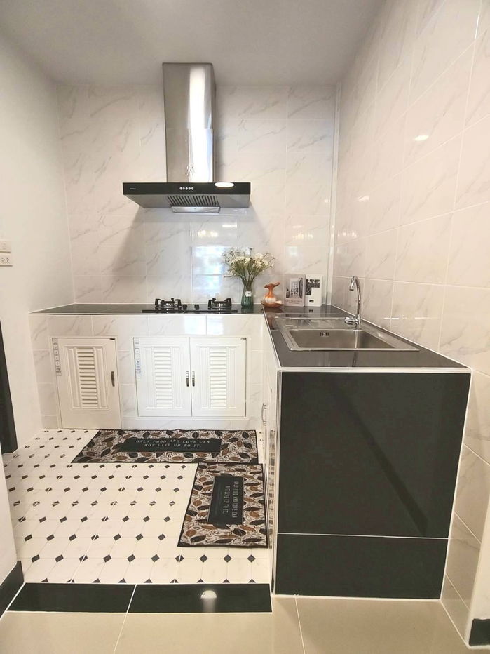 รูป ทาวน์เฮ้าส์ รีโนเวทใหม่ หมู่บ้าน เคซี.รามอินทรา 1 ซอย 17 ถนนหทัยราษฎร์ 39 สามวาตะวันตก คลองสามวา มีเฟอร์นิเจอร์พร้อมอยู่ - รูปที่ 12/21