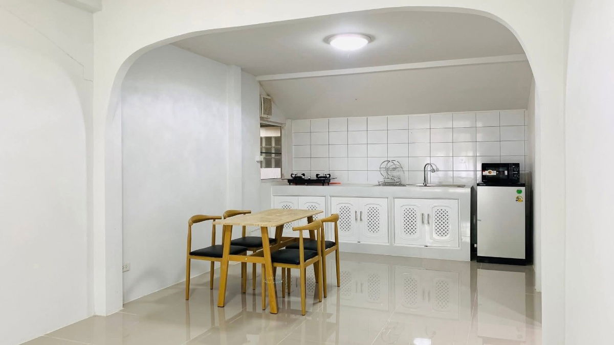 รูป ให้เช่า บ้านรีโนเวทใหม่ ในหมู่บ้าน J.C garden ville 3 ห้องนอน พื้นที่ 120 ตรม. - รูปที่ 3/11