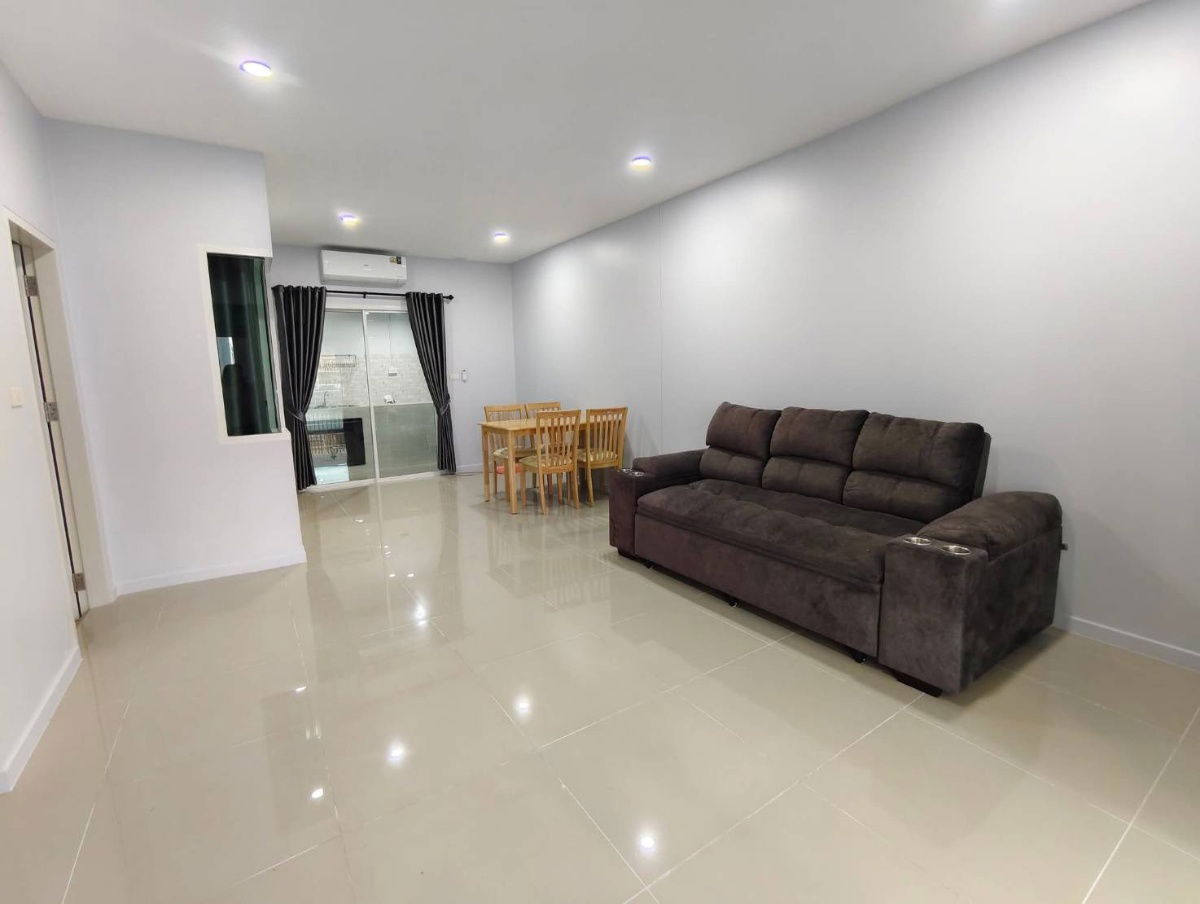 รูป T 1469 ให้เช่า ทาวน์โฮม 2 ชั้น ม.ธัญดา พาร์ควิว 6 แพรกษา-เทพารักษ์ บ้านสวยสภาพดี มีเฟอร์นิเจอร์ พร้อมอยู่ ราคา 22,000 บาท - รูปที่ 3/14