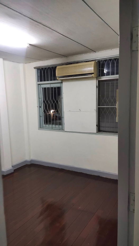 รูป ให้เช่าบ้านเดี่ยว สุทธิสาร–รัชดา เดินไป MRT สุทธิสารได้ บ้าน 2 ชั้น 4 ห้องนอน 2 ห้องน้ำ พื้นที่ 50 ตร.วา  จอดรถในบ้านได้ 3 คัน บ้านเปล่า  - รูปที่ 24/29