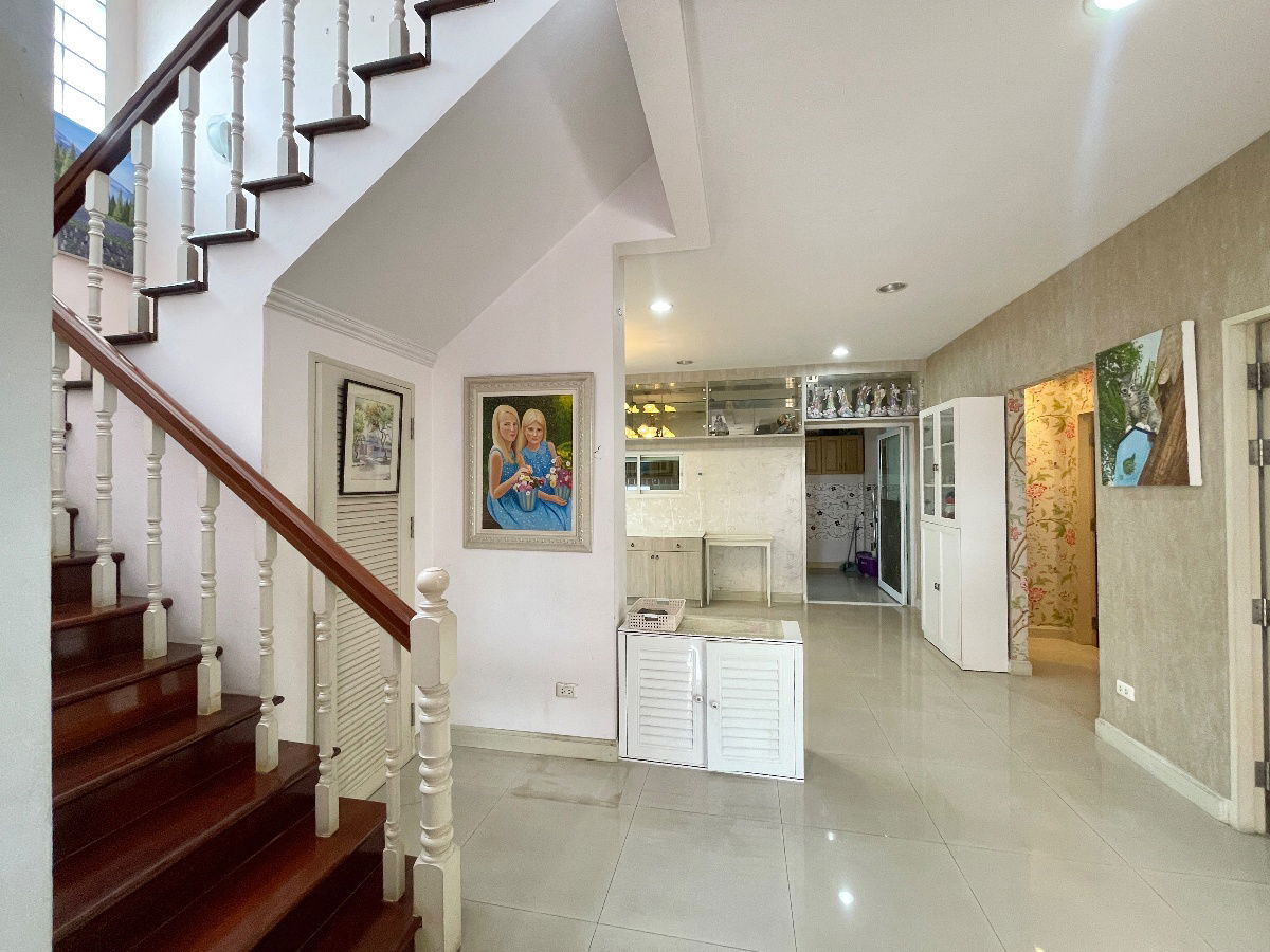 รูป ให้เช่าบ้านเดี่ยว 3 ชั้น 5 ห้องนอน 4 ห้องน้ำ ตกแต่งครบ พร้อมอยู่ โครงการเสนานิเวศน์ 1ภาพ เดินทางสะดวก ใกล้ BTS เสนานิคม & ใกล้ Central Eastville - รูปที่ 10/20