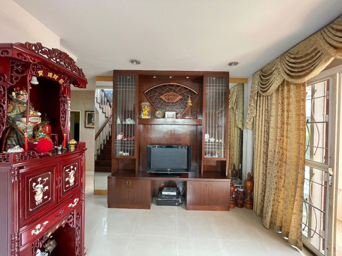 รูป ให้เช่าบ้านเดี่ยว 3 ชั้น 5 ห้องนอน 4 ห้องน้ำ ตกแต่งครบ พร้อมอยู่ โครงการเสนานิเวศน์ 1ภาพ เดินทางสะดวก ใกล้ BTS เสนานิคม & ใกล้ Central Eastville - รูปที่ 7/20