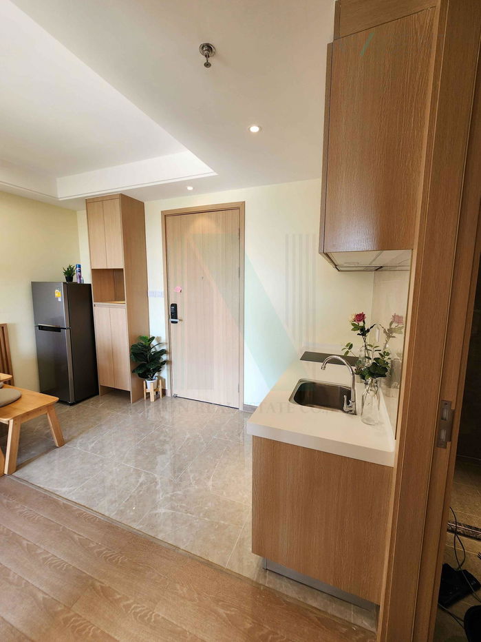 picture ðĐ For Sell Condo REGAL SATHON - NARADHIWAS Building 1, Floor 6,1 bed room, Room size 33 sqm - 6/8