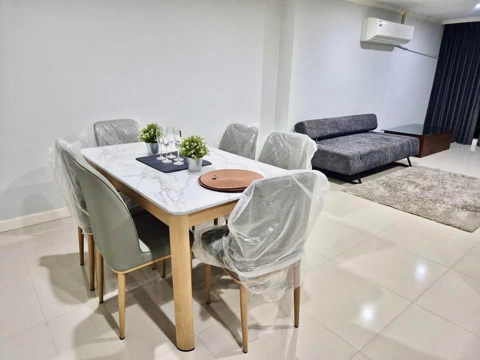 รูป code : E178 ให้เช่าคอนโด สุขุมวิท สวีท (Sukhumvit Suite) | ห้องใหญ่ 70 ตร.ม. ชั้น 28 ระเบียงกว้าง เฟอร์นิเจอร์ใหม่ทั้งห้อง ใกล้ BTS นานา 5 นาที - รูปที่ 2/14