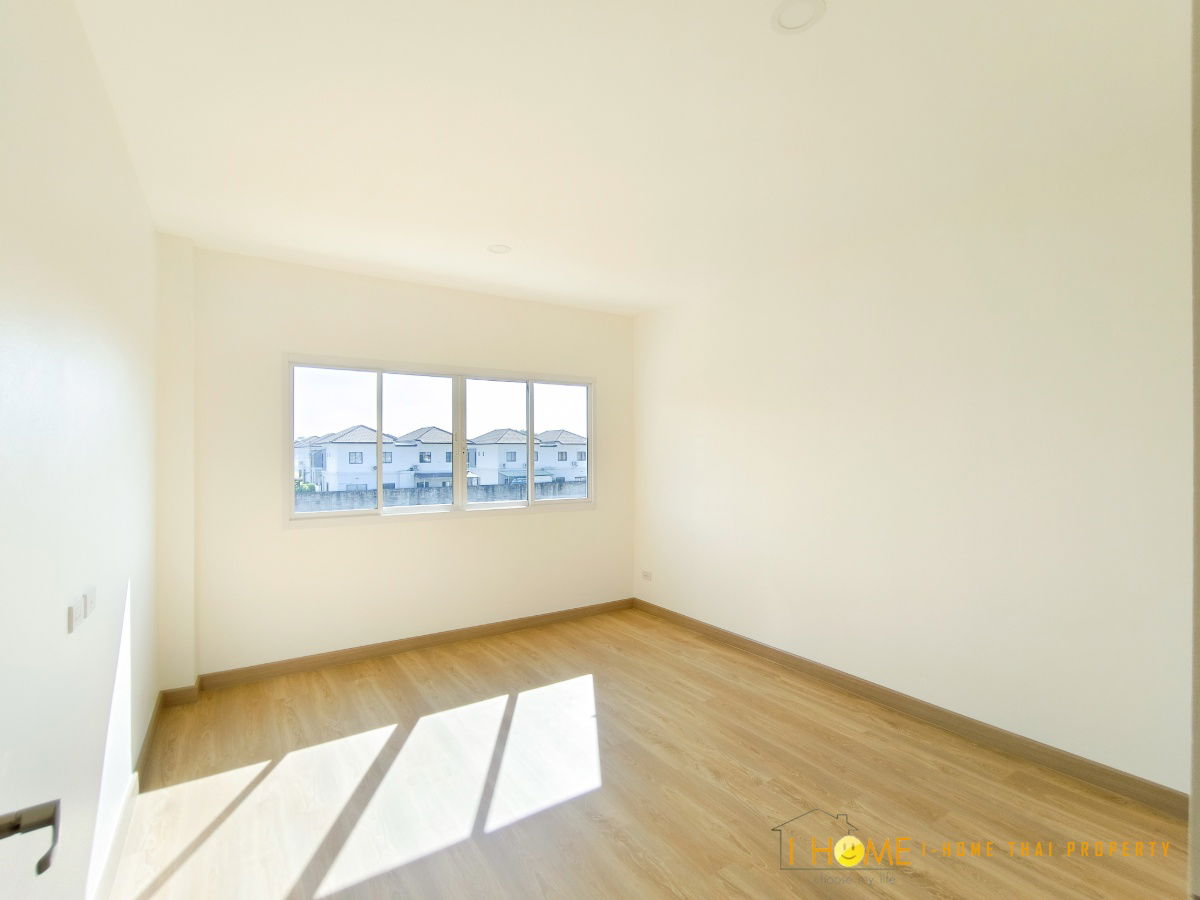 รูป ขายบ้านแฝดสองชั้น 3 ห้องนอน 3 ห้องน้ำ 1 ห้องครัว 2 ที่จอดรถ - รูปที่ 22/33