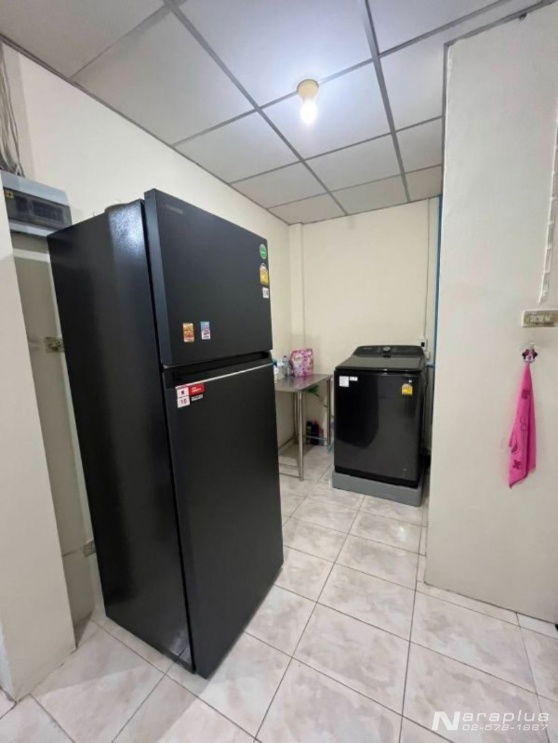 รูป 68121158 : ขายทาวน์เฮ้าส์ 2 ชั้น ขนาด 3 ห้องนอน บนที่ดิน 20.6 ตารางวา หมู่บ้านซื่อตรง ลีลาวดี ซอย พหลโยธิน 54/1 บ้านสวย น่าอยู่ ราคาดีๆ - รูปที่ 9/14