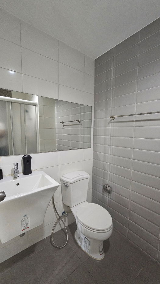 picture #R8032 ð 081268 Condo for rent: Aspire Rama 4 - 8/9