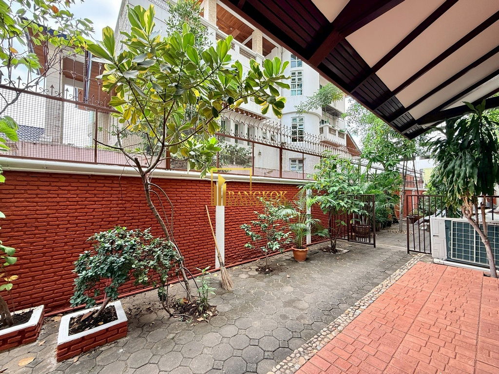 รูป Exceptional 4 Bedroom House in Vibrant Nana Area - BR28305SH - รูปที่ 7/45