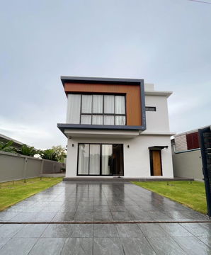 3-Storey Pool Villa for Sale in Huay Yai