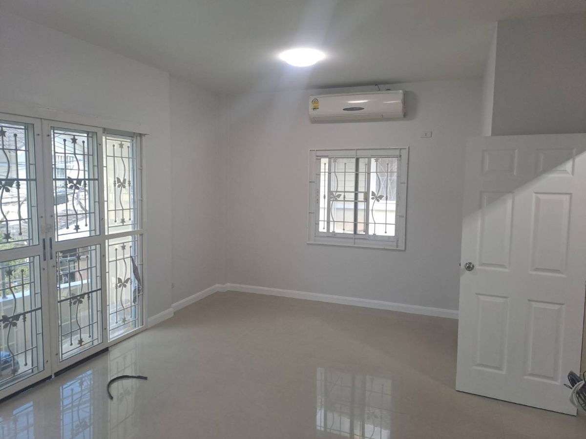 รูป ขายบ้านสวนจันทิมา 2  บ้านเดียวกึ่งแฝด 2 ชั้น บ้านตกเเต่งสวย ** พิกัด : 13.86487, 100.49154 - รูปที่ 10/14