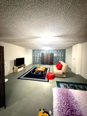 Condos for sale 700 Year Sports Arena Chiang Mai : Condo for sale, Srithana Condominium 2, big size, cheap price. Call (0955752068 Khun Chompoo)