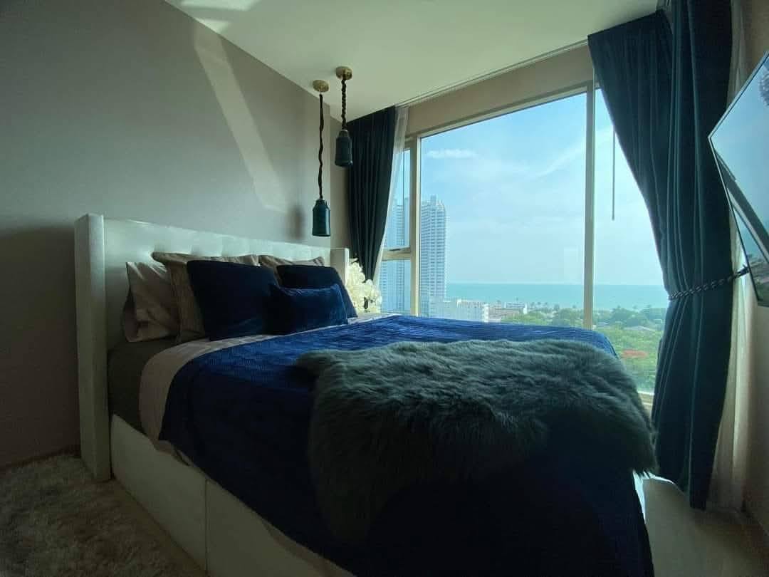 picture Luxurious 1-Bedroom Condo for Sale at The Riviera Jomtien - 1/10