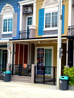 ขายทาวน์โฮม : ขายทาวน์เฮ้าส์/ทาวน์โฮม โกลเด้น ทาวน์ บางนา กม.5 หลังเมก้า บางนา