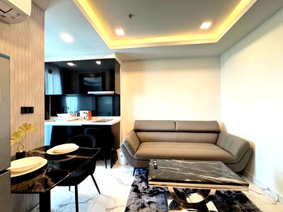 Condos for sale Soi Buakhao : 1 Bedroom Arcadia Millennium Tower for Sale