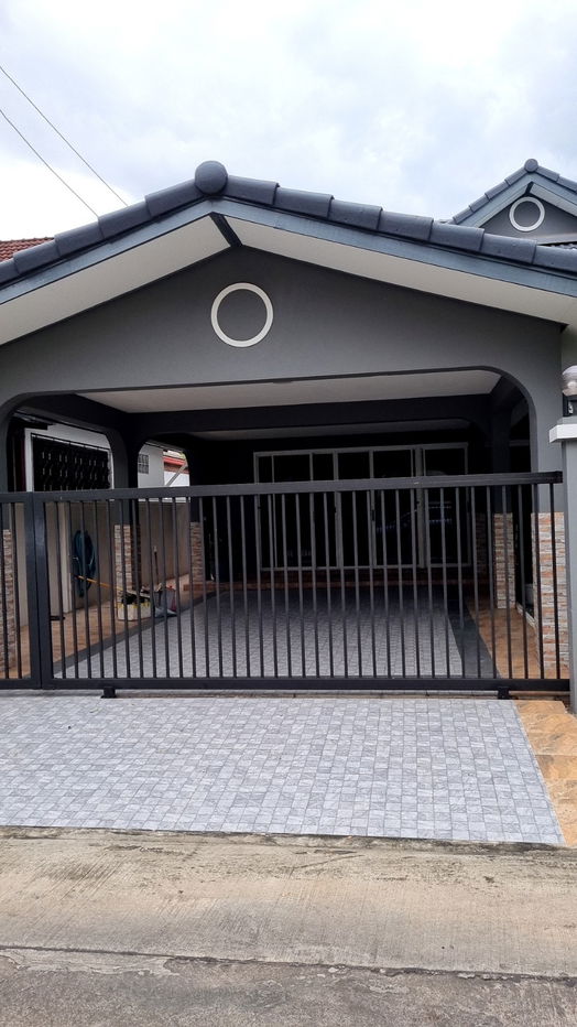 รูป บ้านเดี่ยวให้เช่า 🔥 Sammakon Ramkhamhaeng 🔥 3 ห้องนอน 2 ห้องน้ำ เฟอร์นิเจอร์ และ เครื่องใช้ไฟฟ้าครบ พร้อมอยู่ - รูปที่ 4/11