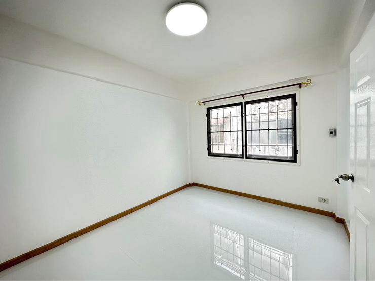 รูป ให้เช่าทาวน์โฮม 3 ชั้นเพิ่งรีโนเวท นวลจันทร์64 เลียบด่วนรามอินทรา - รูปที่ 6/12