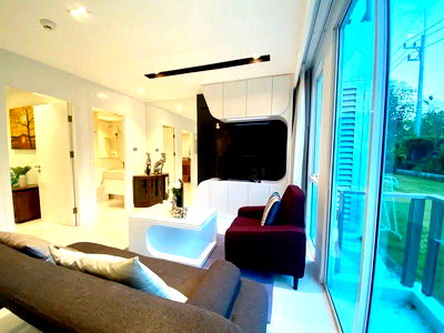 Condos for sale : 2-Bedroom Condo for Sale – City Center Residence