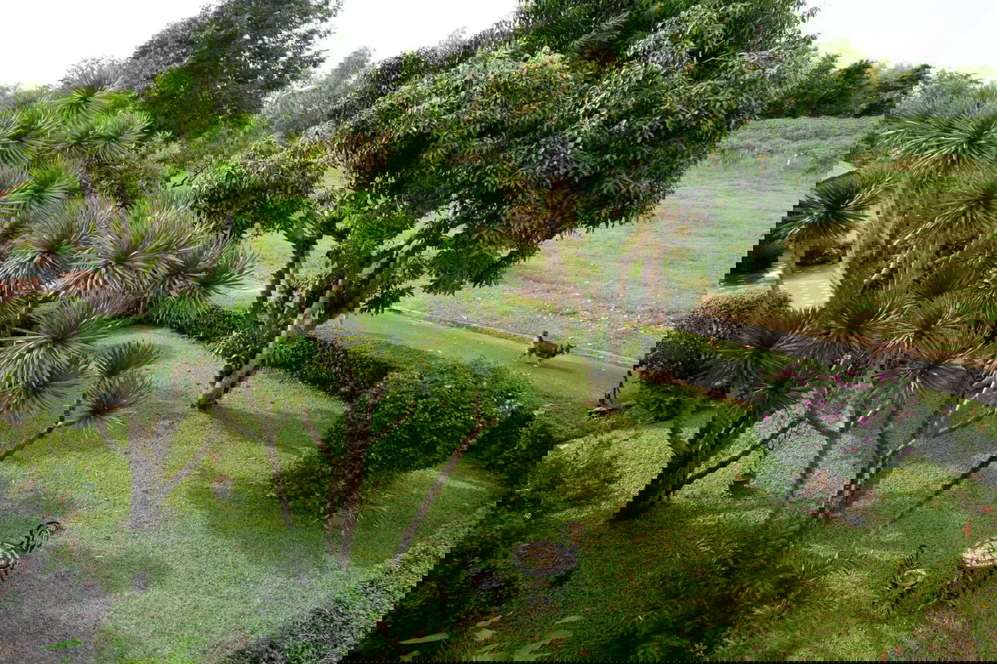 รูป Spacious Private Detached House for Sale in Huay Yai - รูปที่ 2/11