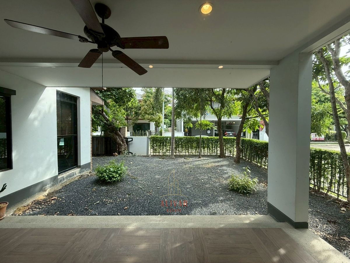 รูป RH120325 ให้เช่า บ้านเดี่ยว 2ชั้น หลังมุม 4 ห้องนอน at Burasiri Pattanakarn ติด club house - รูปที่ 28/29