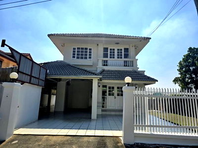 บ้านเดี่ยว รังสิต คลองหนึ่ง : ขายบ้านเดี่ยว สีวลี รังสิต 1 หลังมุม รีโนเวทใหม่ พร้อมอยู่ ทำเลดีใกล้ฟิวเจอร์พาร์ค