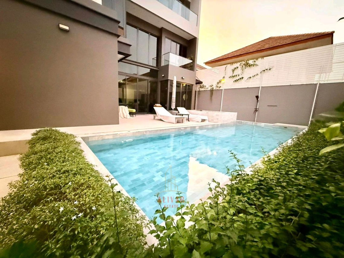 picture RH120425 New 3-storey detached house for rent, 8 bedrooms at THE HONOR Yothinpattana with Private Pool Villa - 4/8