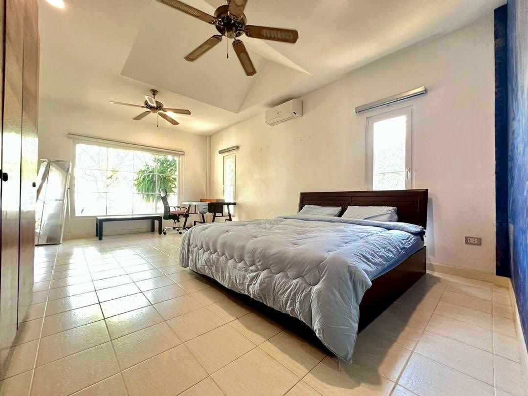 picture European-Thai Home Village 12.9 million baht - 14/20