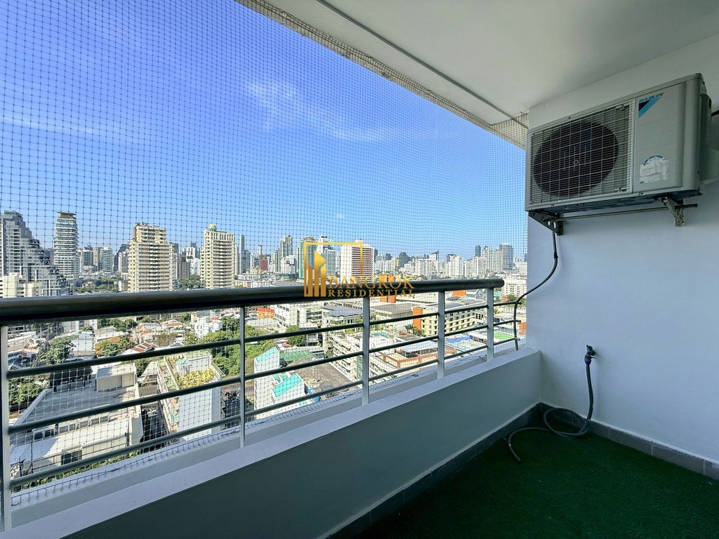 รูป Habitat | Superb 3 Bedroom Condo For Rent in Thonglor Area - BR4084CD - รูปที่ 31/48