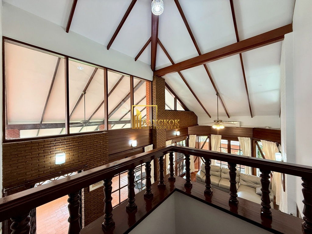 รูป Exceptional 4 Bedroom House in Vibrant Nana Area - BR28305SH - รูปที่ 40/45