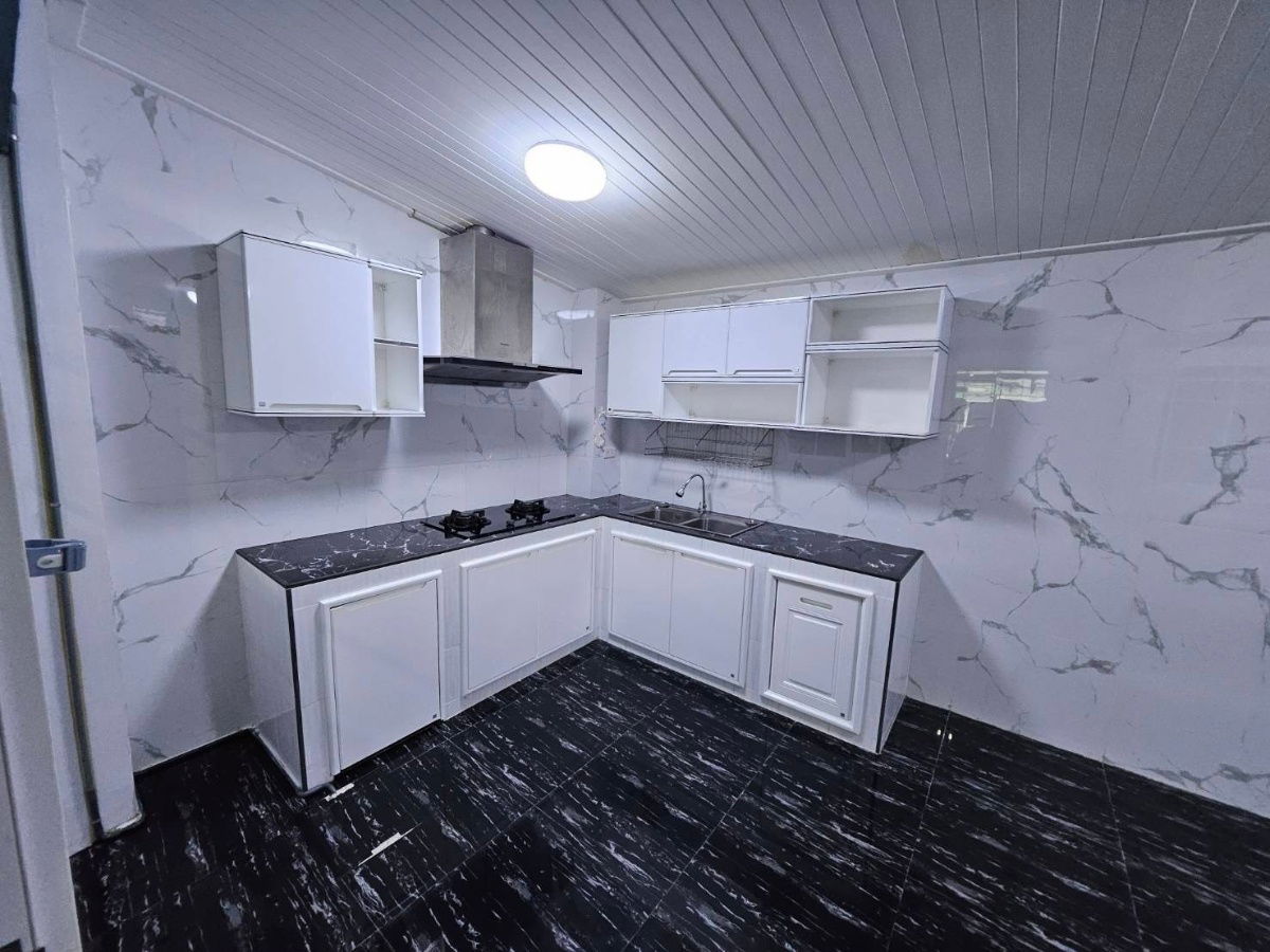 รูป ให้เช่า โกลเด้น ทาวน์ 3 สุขสวัสดิ์ - พุทธบูชา บ้านสวย พร้อมเข้าอยู่ ต่อเติมหน้าบ้าน หลังบ้านแล้ว - รูปที่ 5/14