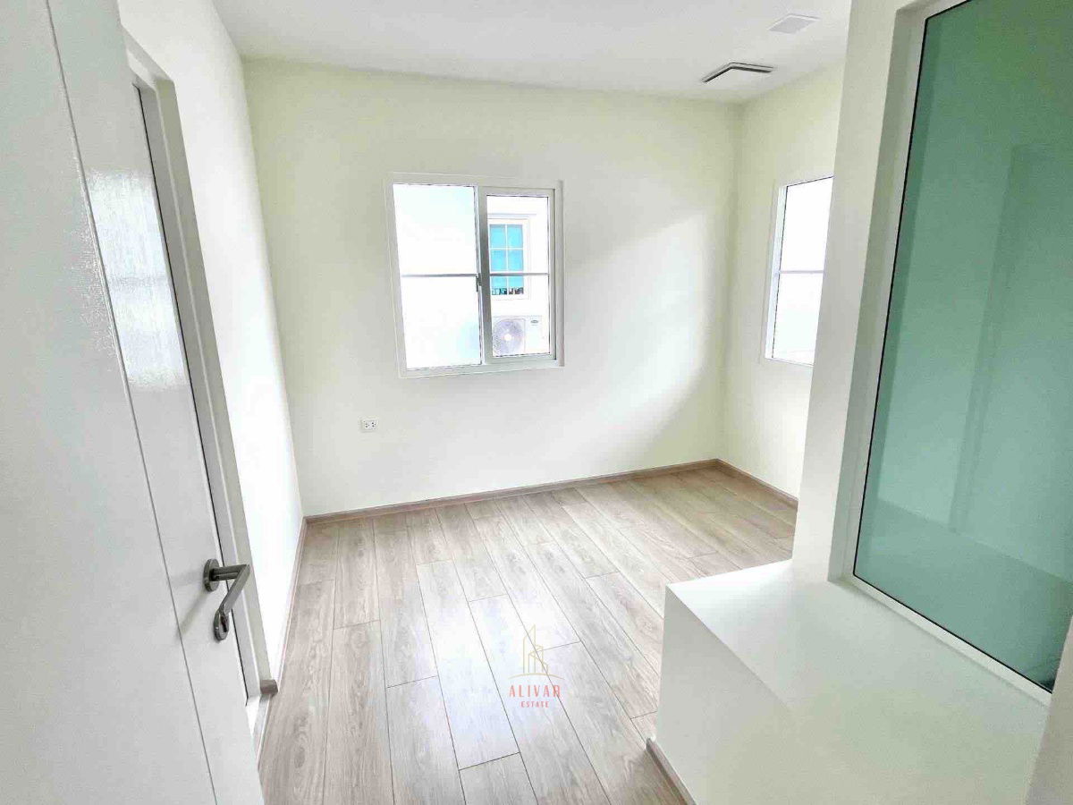 picture RH120625 For rent, 2-storey detached house, 4 bedrooms at Villaggio 3 Srinakarin-Bangna, near MEGA Bangna. - 6/6