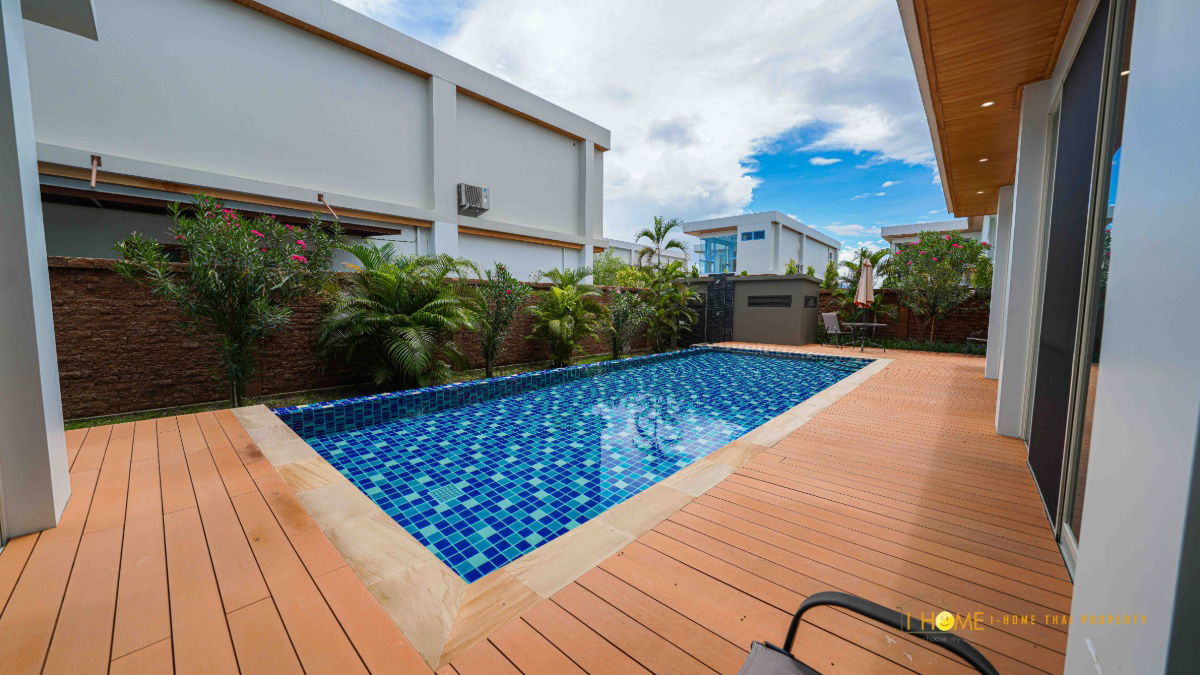 รูป ให้เช่า Pool Villa 2 ชั้น  4 ห้องนอน 5 ห้องน้ำ 1 ห้องรับแขก 1 ห้องครัว   - รูปที่ 6/24