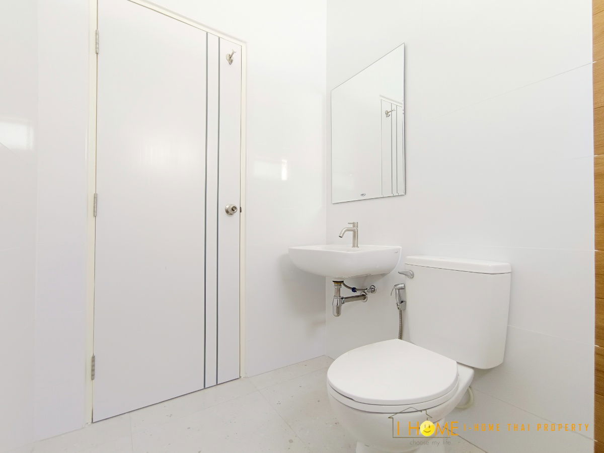 รูป ขายบ้านแฝดสองชั้น 3 ห้องนอน 3 ห้องน้ำ 1 ห้องครัว 2 ที่จอดรถ - รูปที่ 25/33