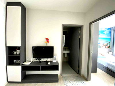 Condos for sale Soi Buakhao : Sea View 1-Bedroom Condo for Sale – The Base Central Pattaya