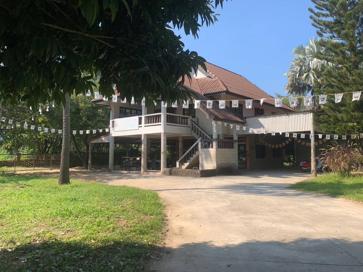 picture Two storey house for rent with 2 bedrooms,1 toilet and 1 kitchen. - 12/12