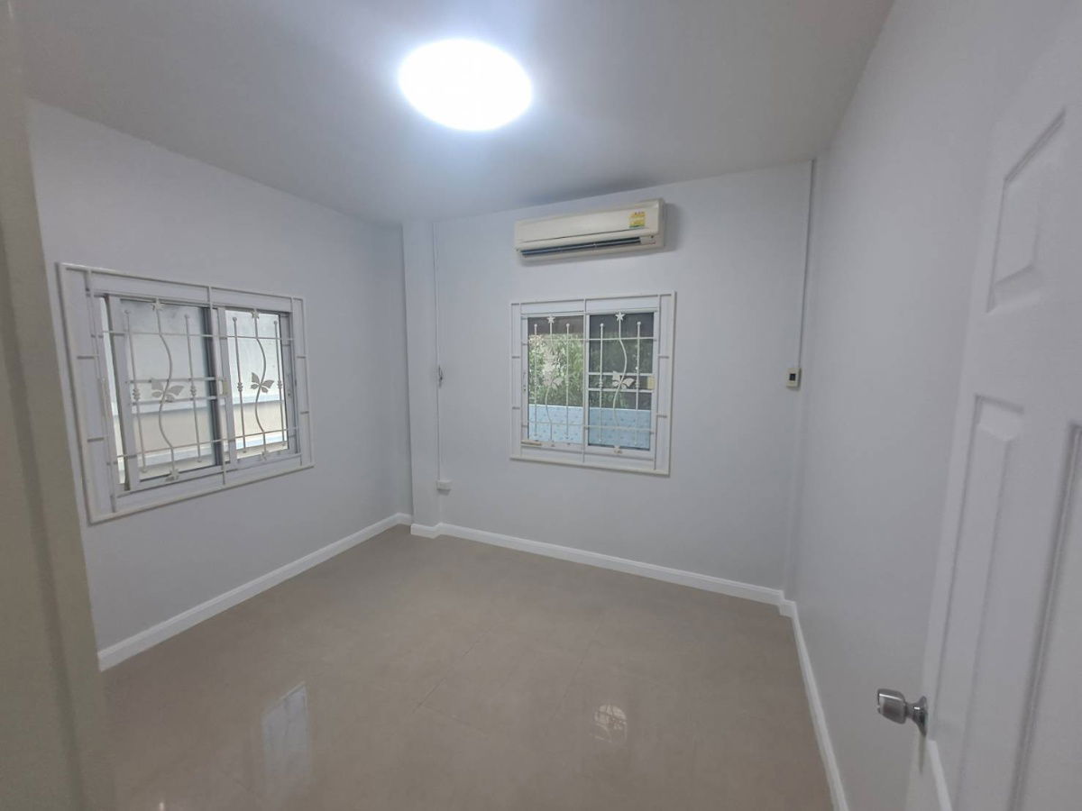 รูป ขายบ้านสวนจันทิมา 2  บ้านเดียวกึ่งแฝด 2 ชั้น บ้านตกเเต่งสวย ** พิกัด : 13.86487, 100.49154 - รูปที่ 9/14