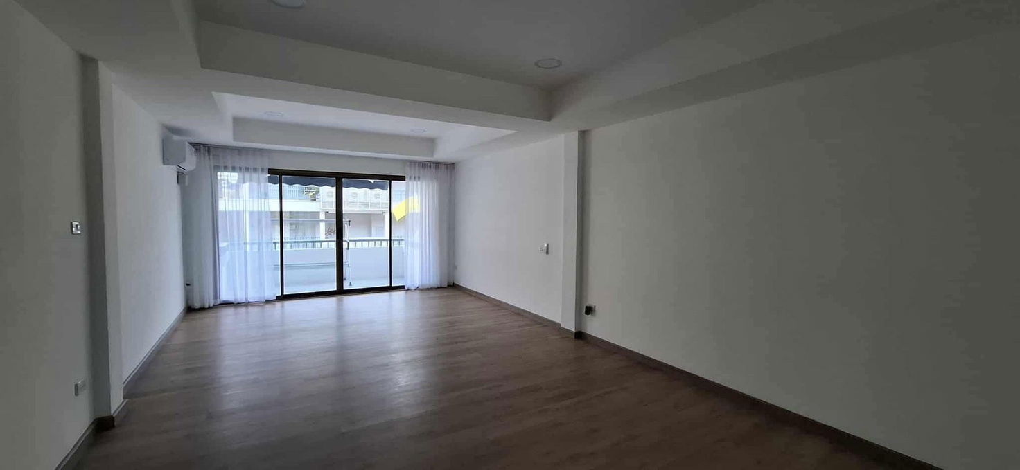 รูป 3-Storey Commercial Building for Sale - รูปที่ 9/17
