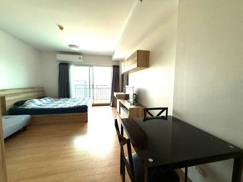 Supalai Mare Condominium 1-Bedroom for Sale in Thepprasit