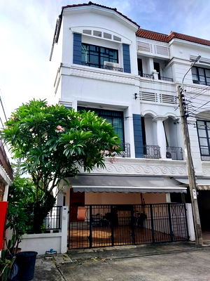 เช่าทาวน์โฮม เดอะ คริสตัล : ให้เช่าทาวน์เฮ้าส์ ที่ บ้านกลางเมือง ลาดพร่าว-โยธินพัฒนา