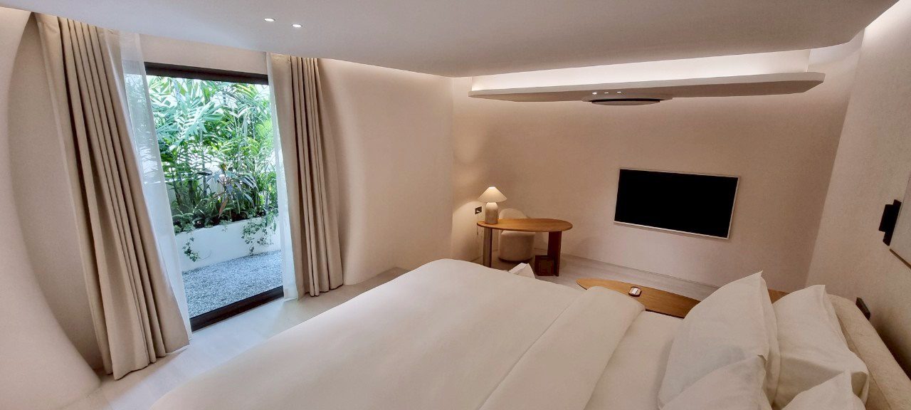 picture Luxury Modern Pool Villa in Na Jomtien for Sale - 11/25