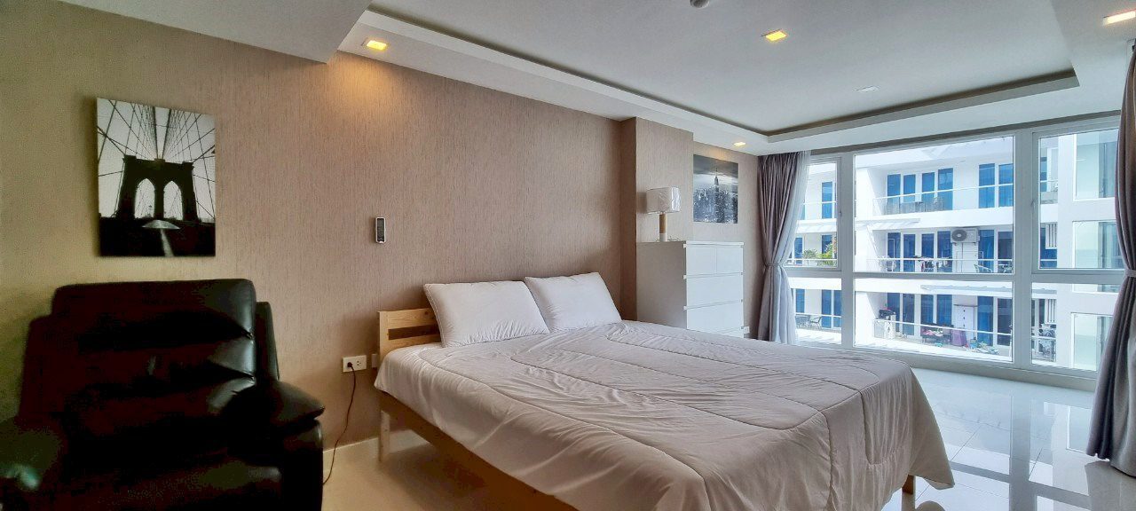 picture Grand Avenue Residence 1 Bedroom for Sale - 6/11